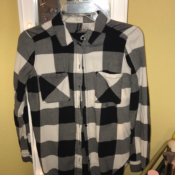 H&M black and white flannel - Picture 1 of 2